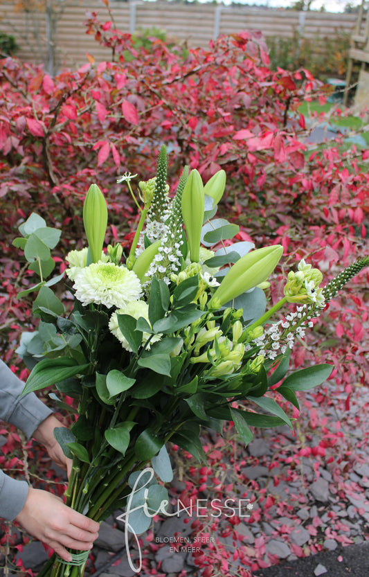 🌿 Lang boeket – ideaal voor in hoge vaas
